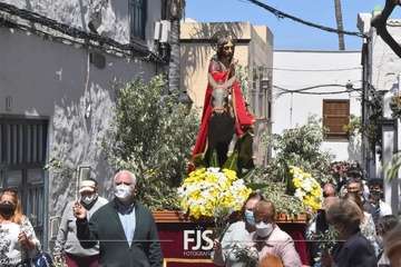 La procesión de La Burrita toma San Juan después de dos años de suspensión por la pandemia/Francisco Javier Santana y Antonio Alí.